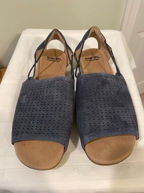 Earth Brand Indigo "Alder Abra" Sandal